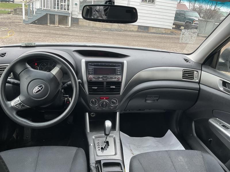 Subaru Forester 2.5X 2012