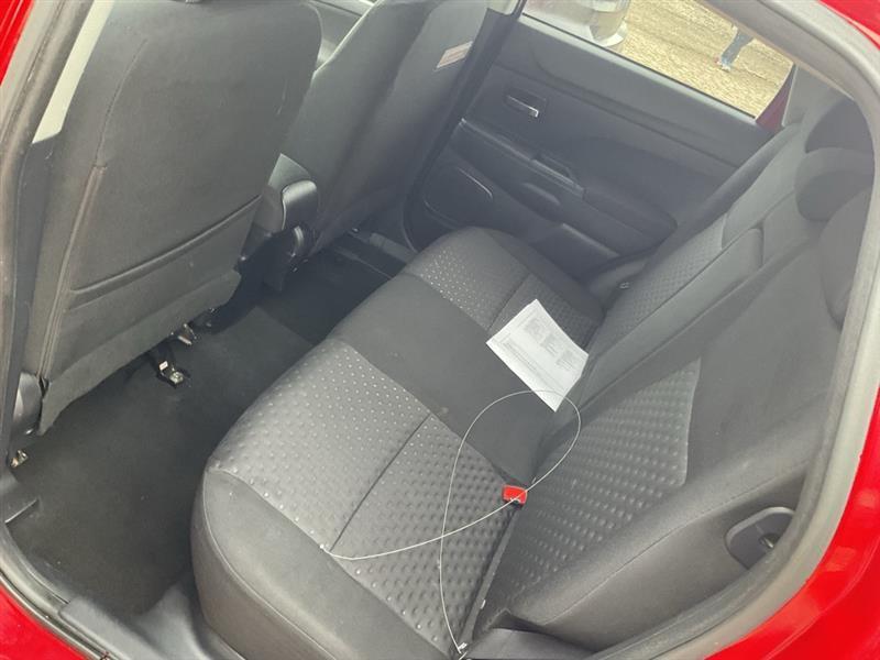 Mitsubishi Outlander Sport SE 4WD 2011