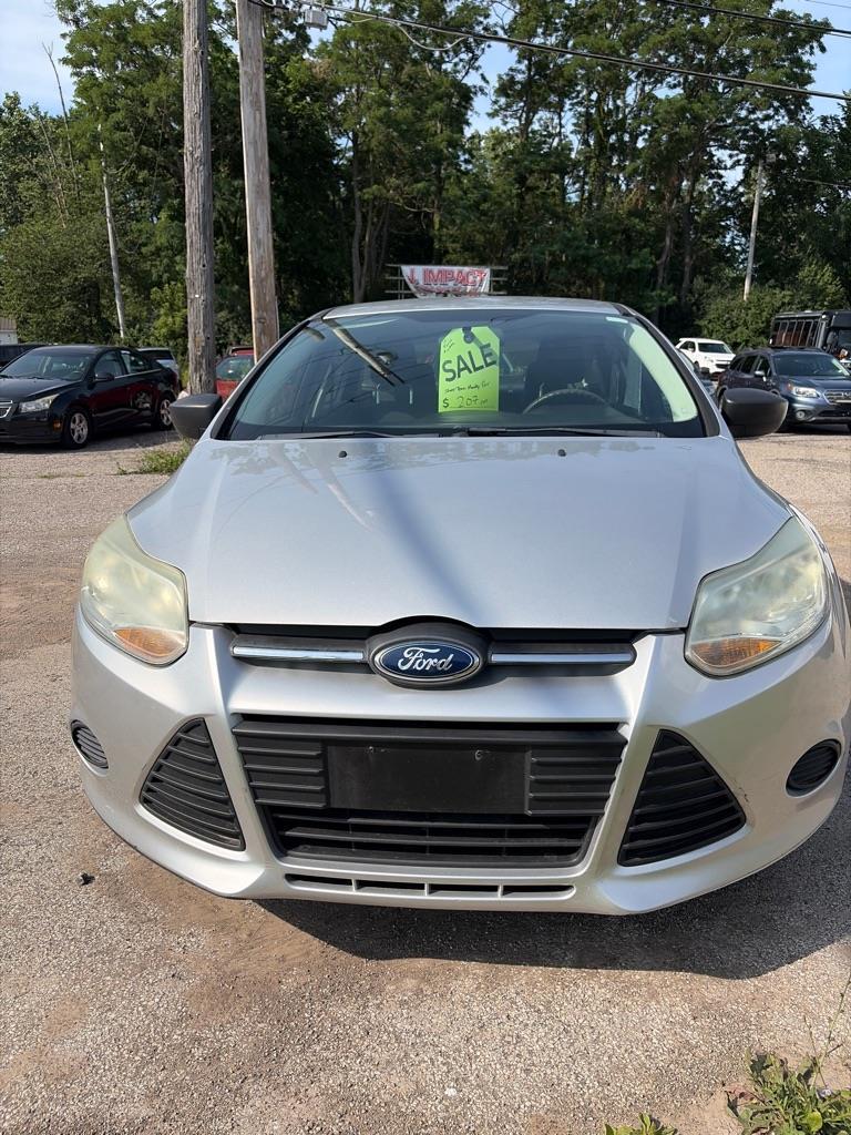 Ford Focus S Sedan 2013