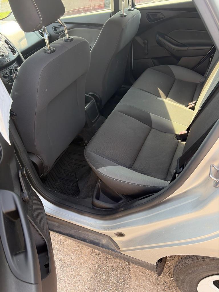 Ford Focus S Sedan 2013