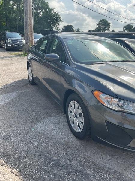 Ford Fusion S 2019