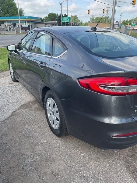 Ford Fusion S 2019