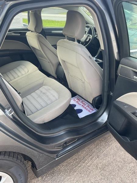 Ford Fusion S 2019
