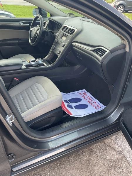 Ford Fusion S 2019