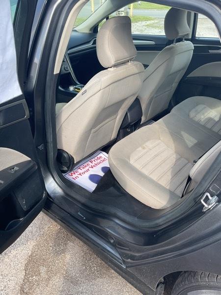 Ford Fusion S 2019