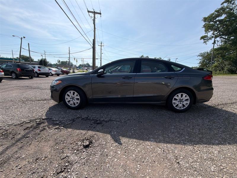 Ford Fusion S 2019