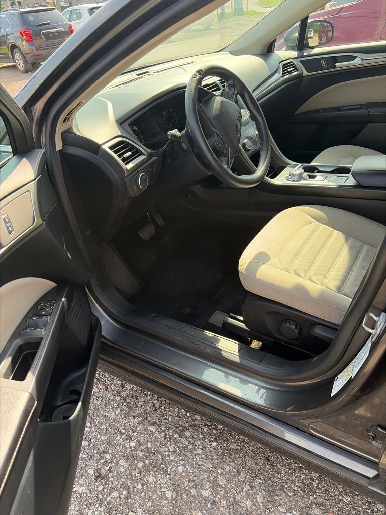 Ford Fusion S 2019