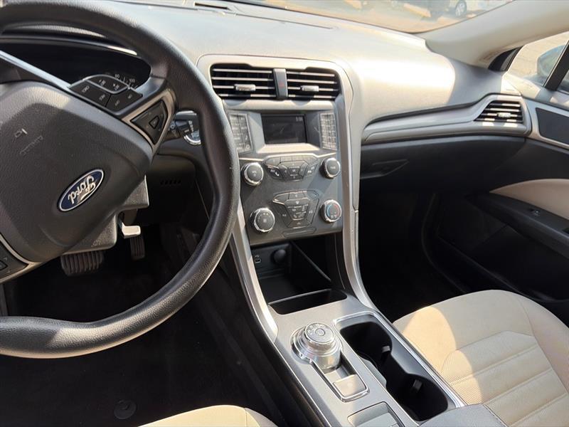 Ford Fusion S 2019