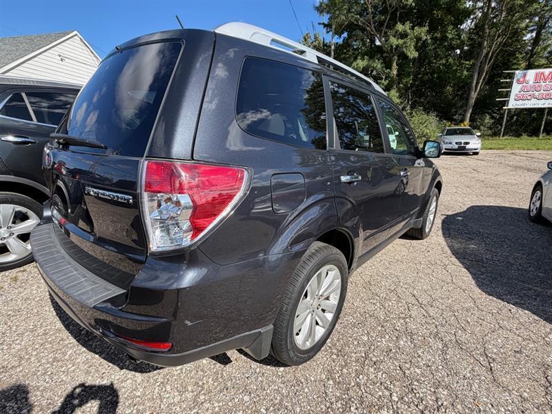 Subaru Forester 2.5X Limited 2011