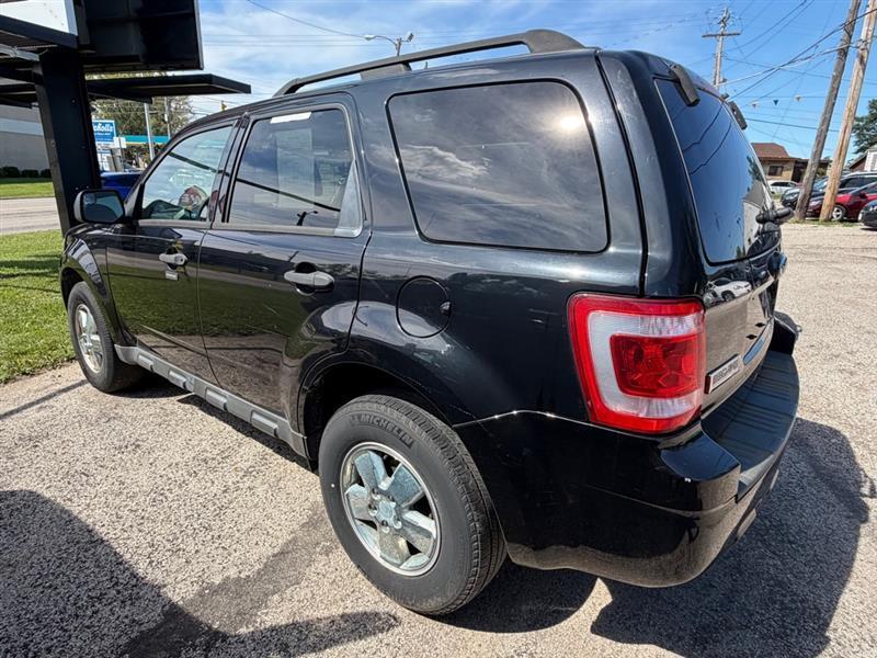 Ford Escape XLT FWD 2012