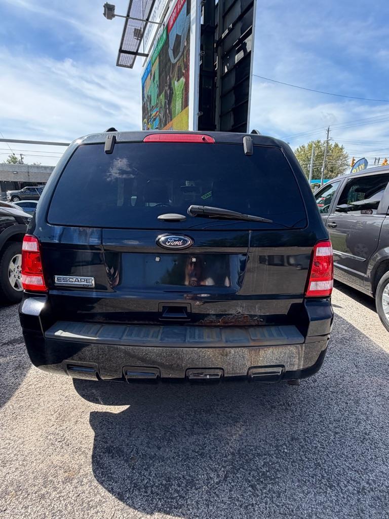 Ford Escape XLT FWD 2012