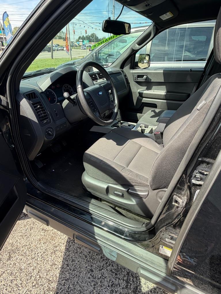 Ford Escape XLT FWD 2012