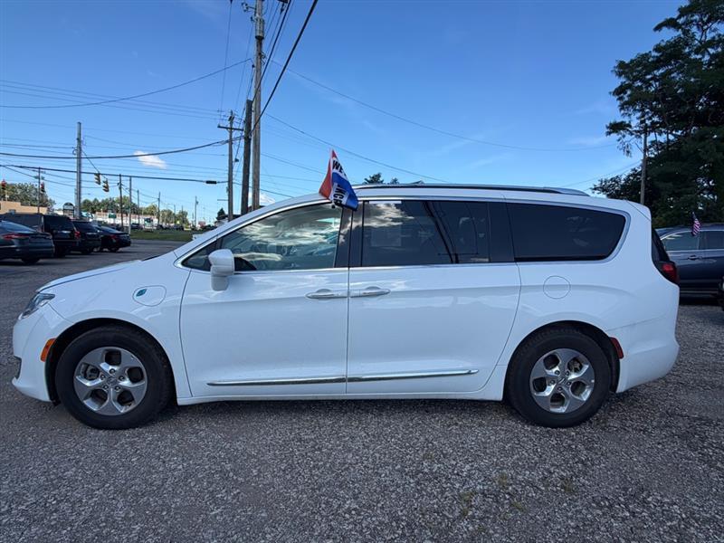 2018 Chrysler Pacifica Hybrid Touring L