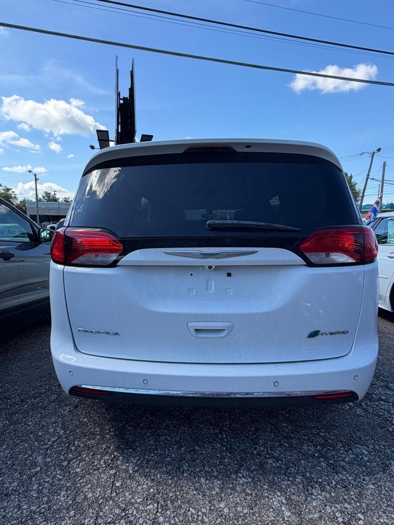 Chrysler Pacifica Hybrid Touring L 2018