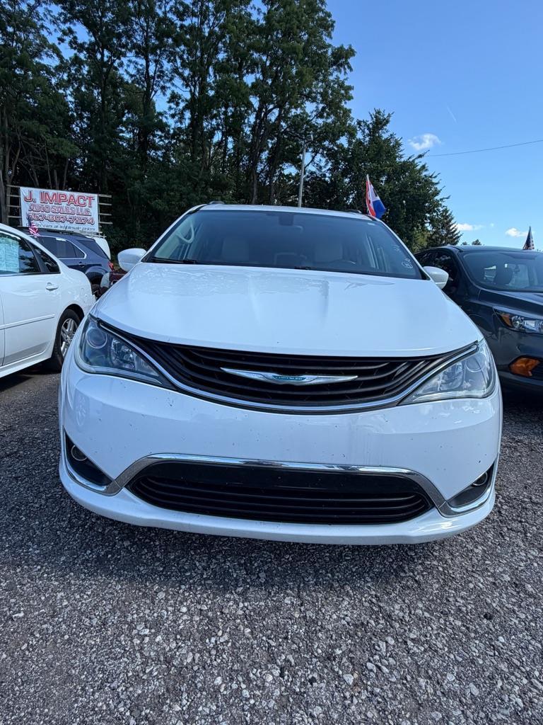 Chrysler Pacifica Hybrid Touring L 2018