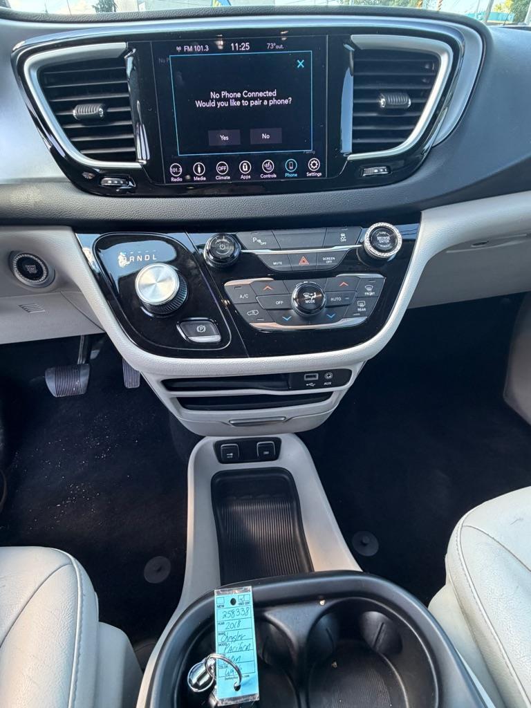 Chrysler Pacifica Hybrid Touring L 2018