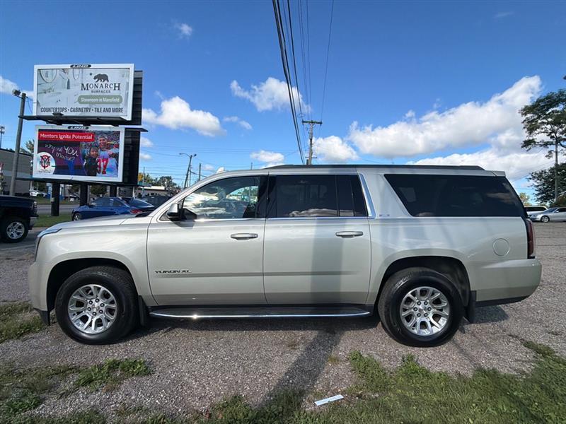 GMC Yukon XL SLE 4WD 2017