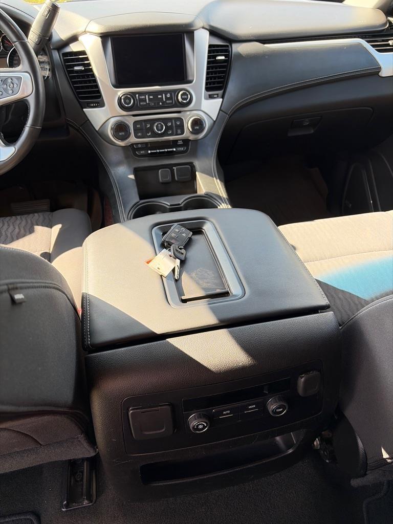 GMC Yukon XL SLE 4WD 2017