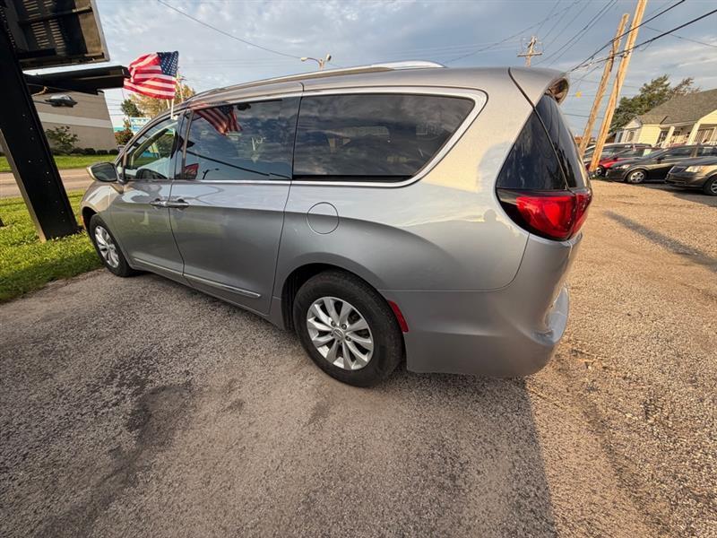 Chrysler Pacifica Touring-L 2019