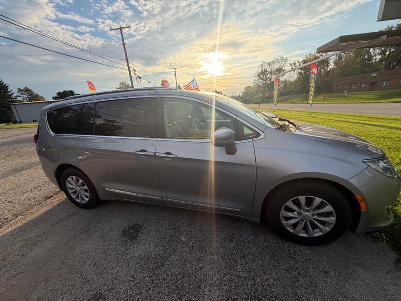 Chrysler Pacifica Touring-L 2019