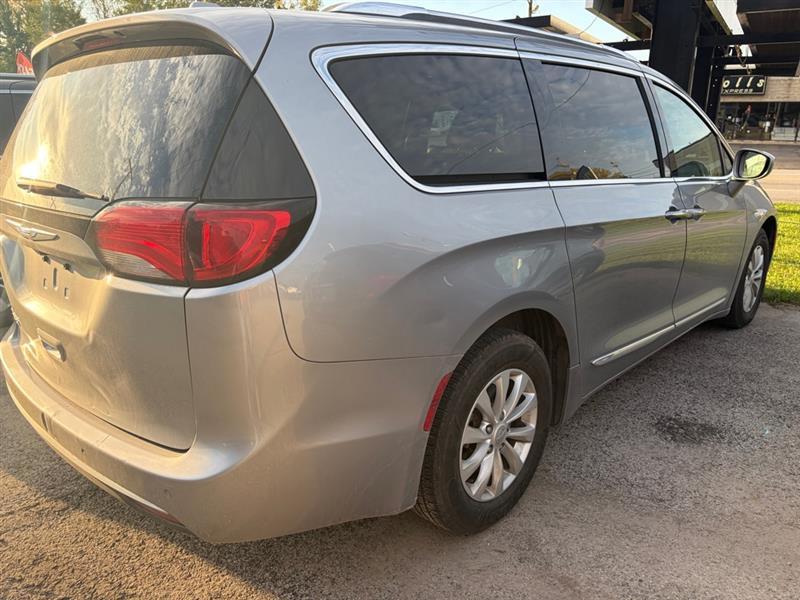 Chrysler Pacifica Touring-L 2019