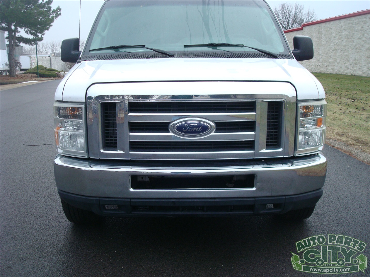 Ford Econoline E-250 2012