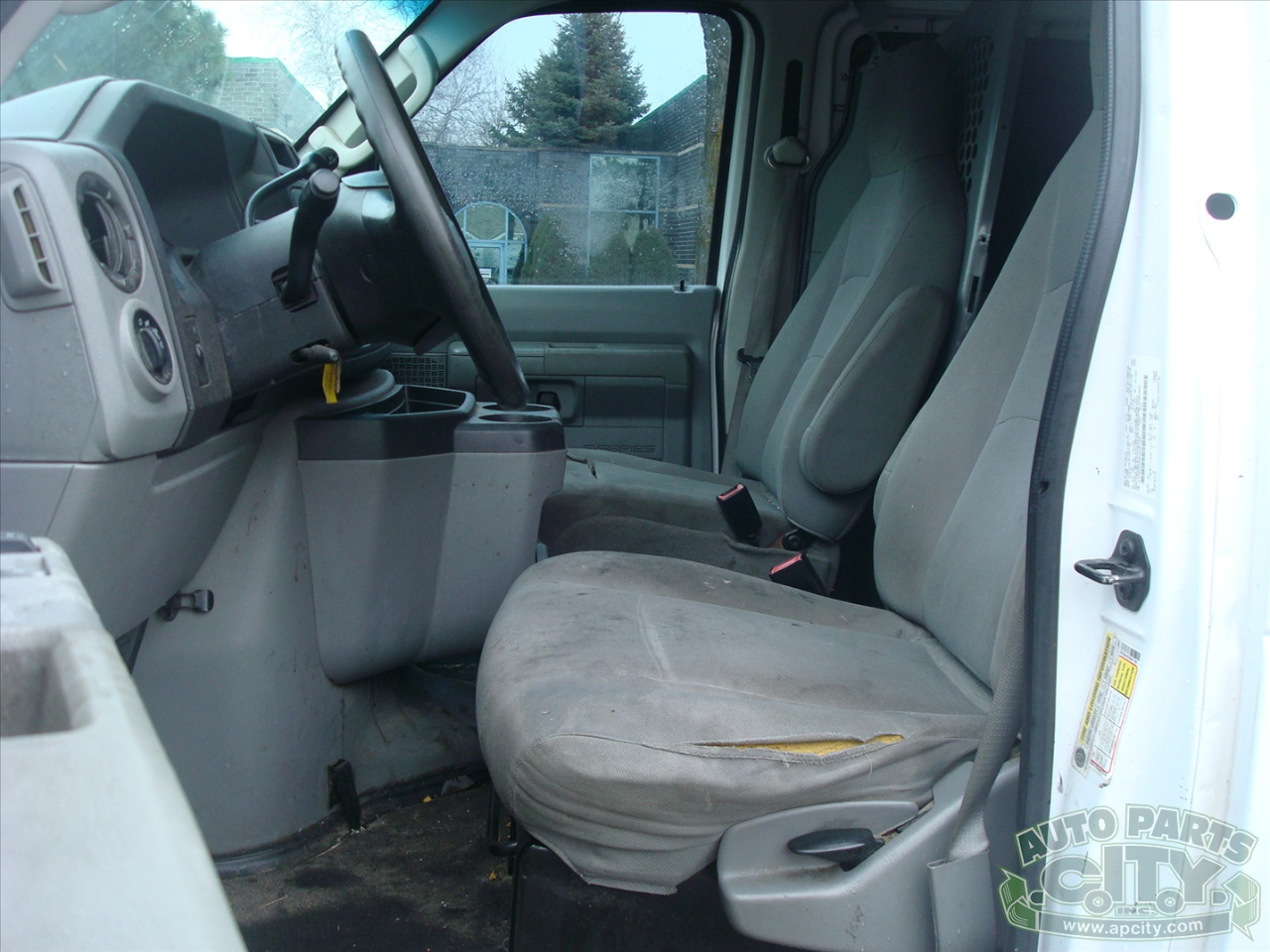 Ford Econoline E-250 2012