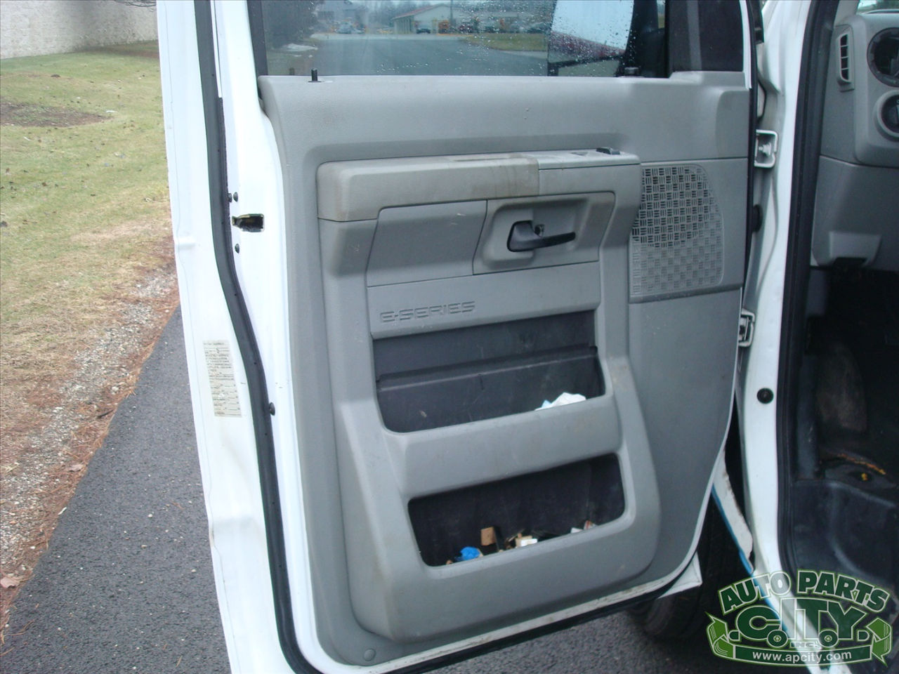 Ford Econoline E-250 2012