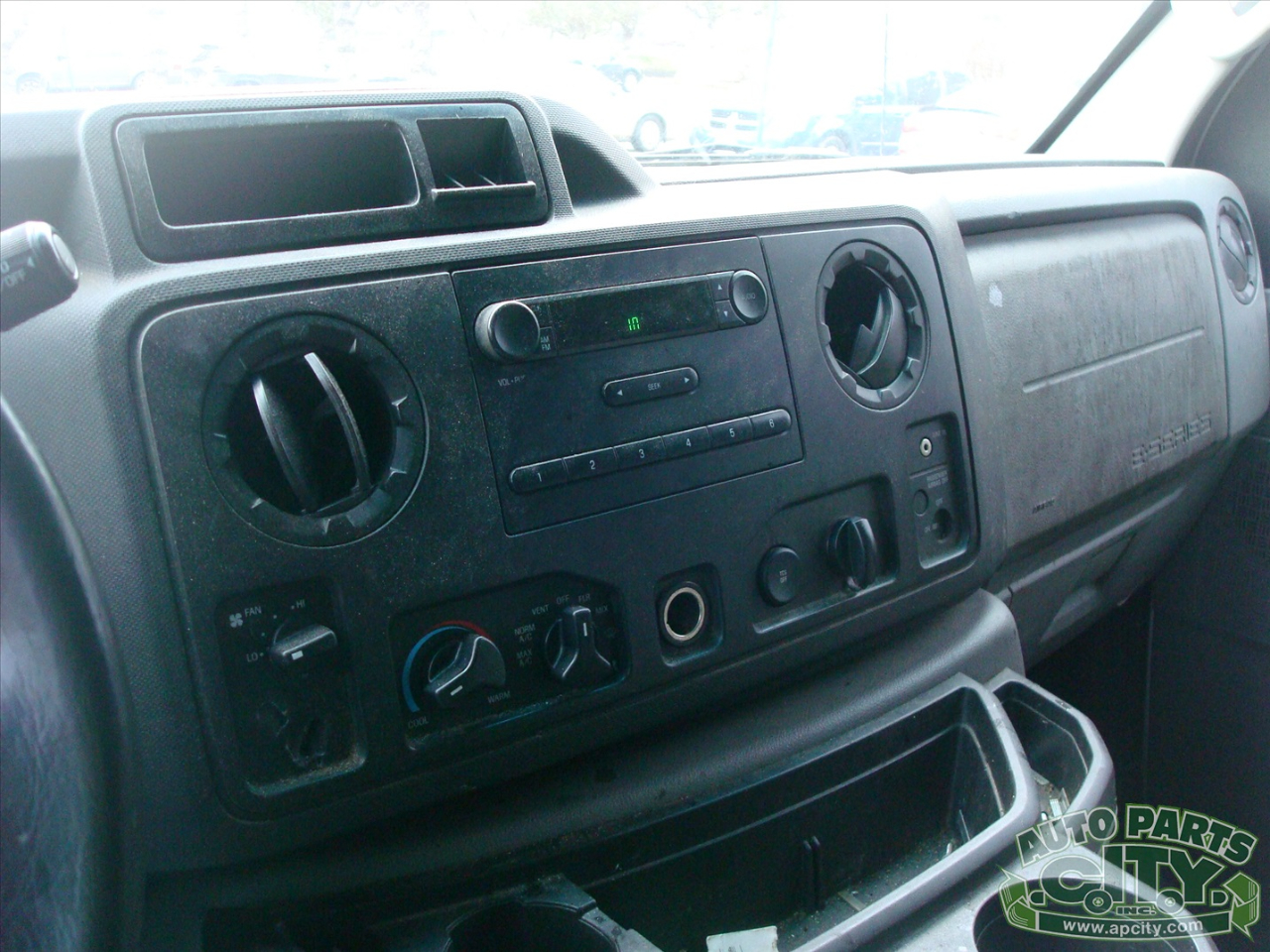 Ford Econoline E-250 2012