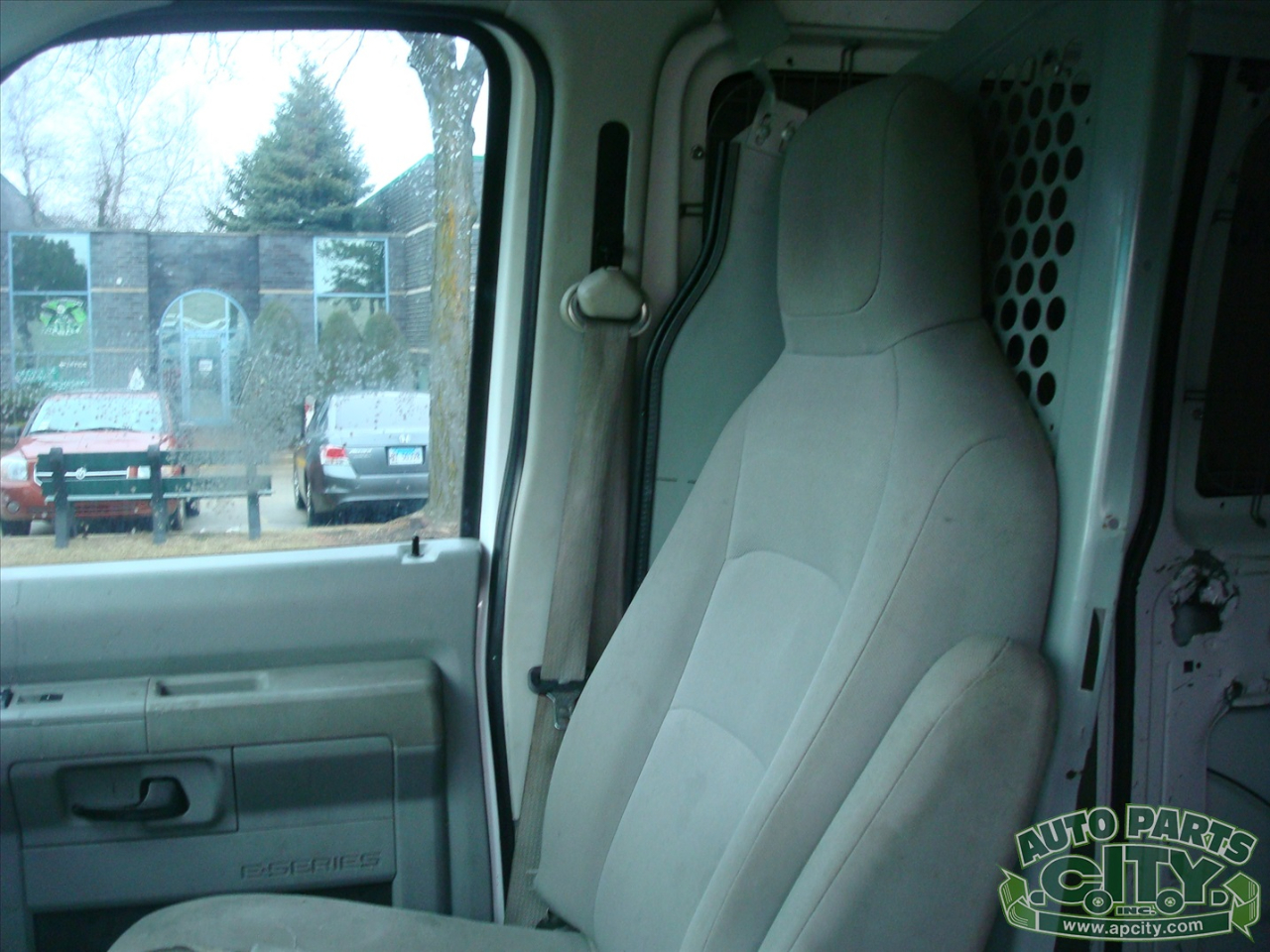 Ford Econoline E-250 2012