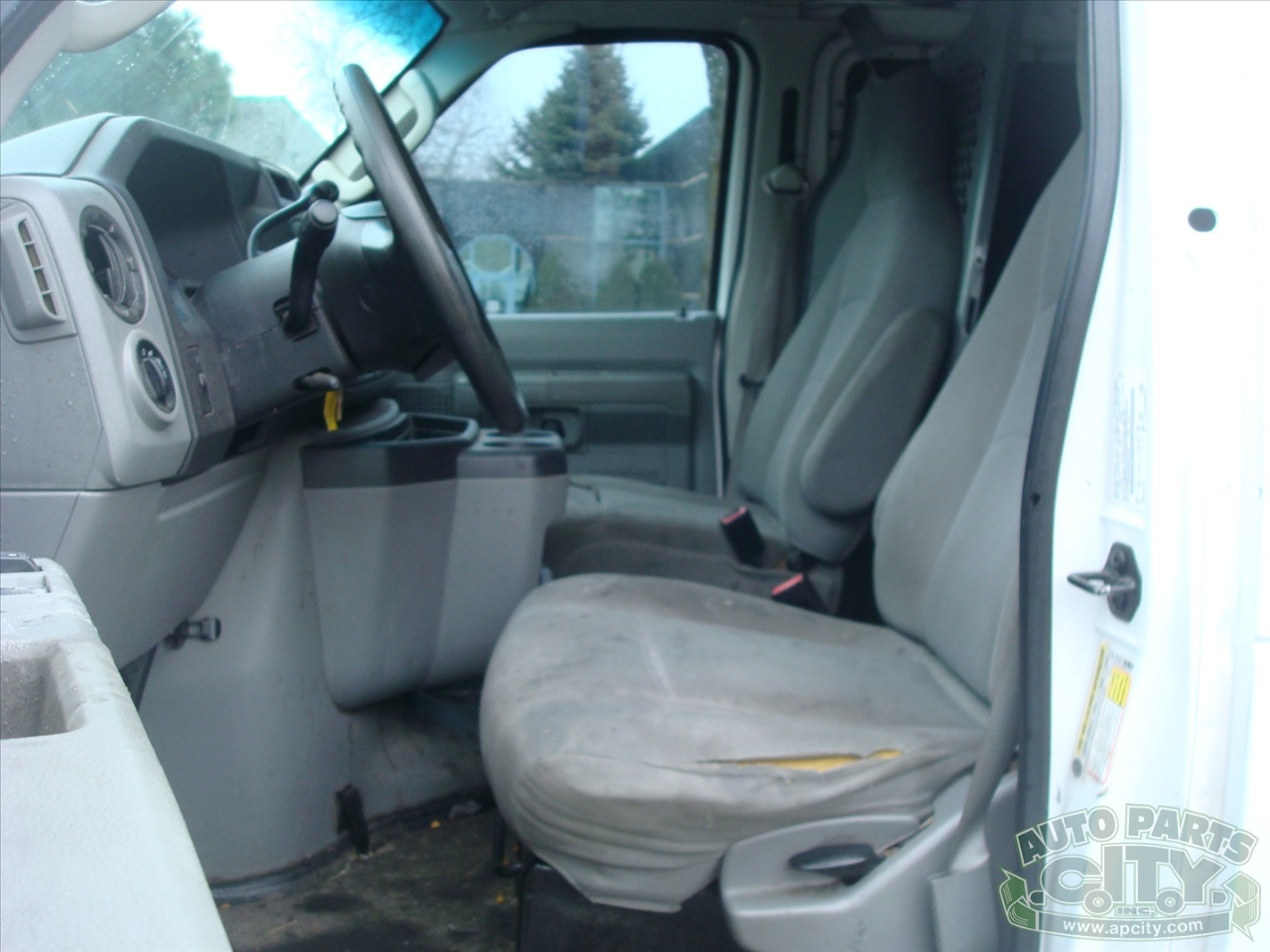 Ford Econoline E-250 2012