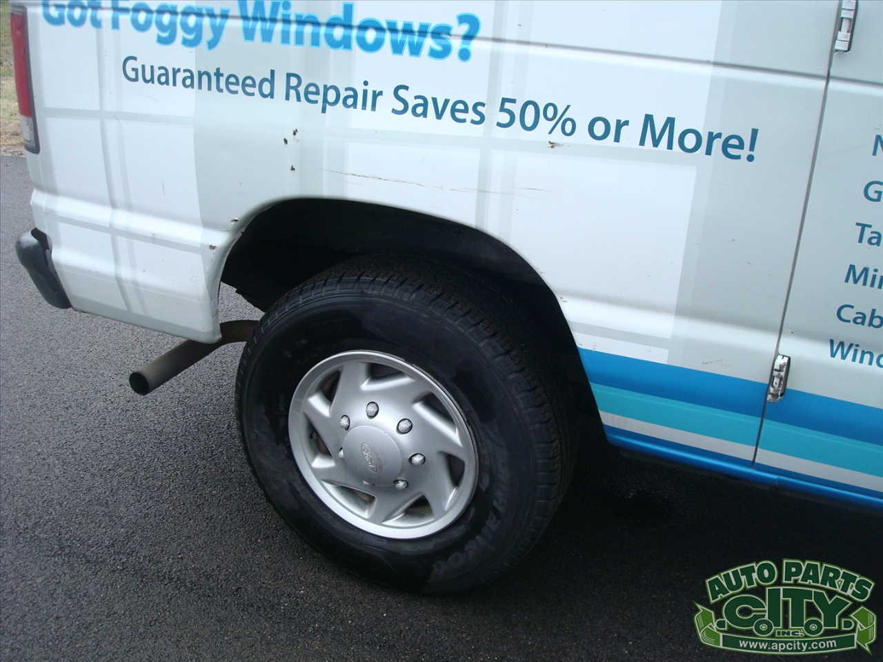 Ford Econoline E-250 2012