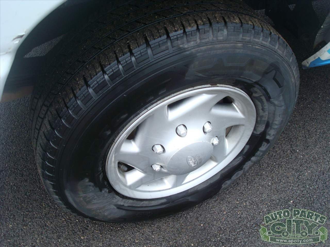 Ford Econoline E-250 2012