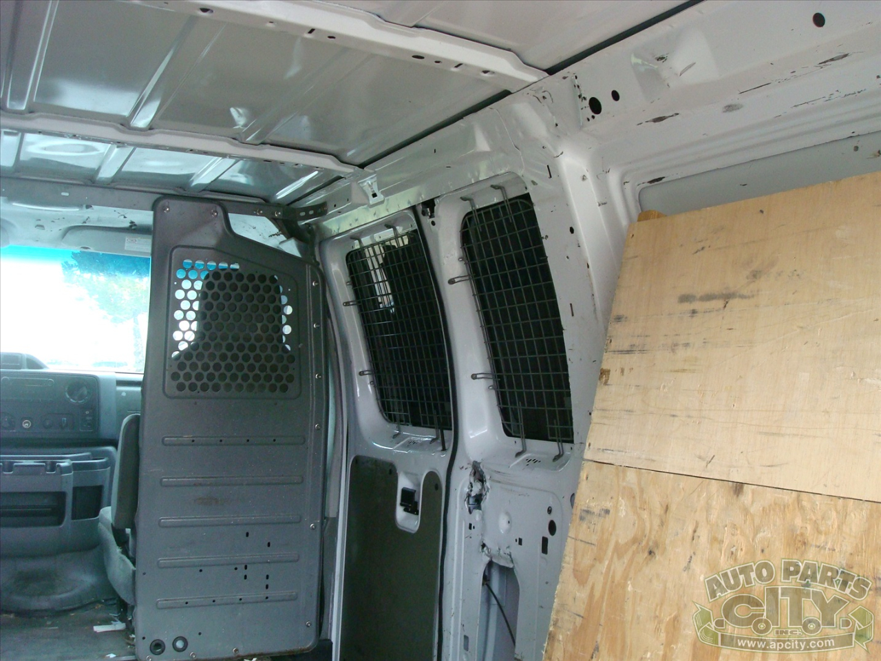 Ford Econoline E-250 2012