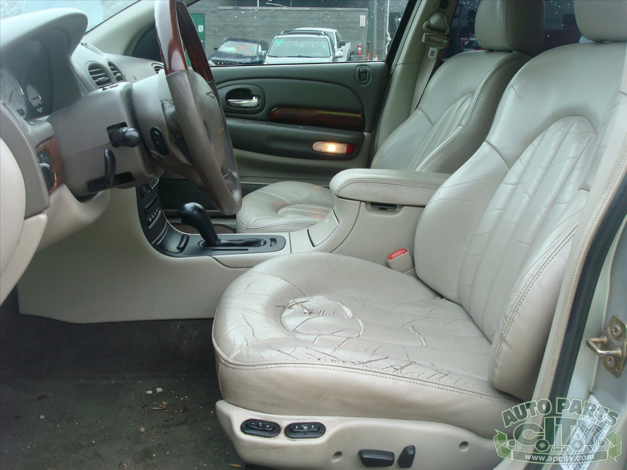 Chrysler 300M Base 2002