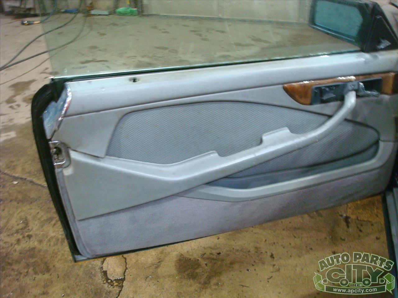 Mercedes-Benz 500 SEC 1985