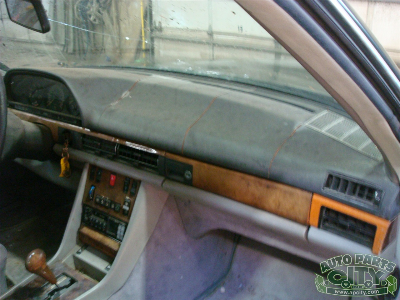 Mercedes-Benz 500 SEC 1985