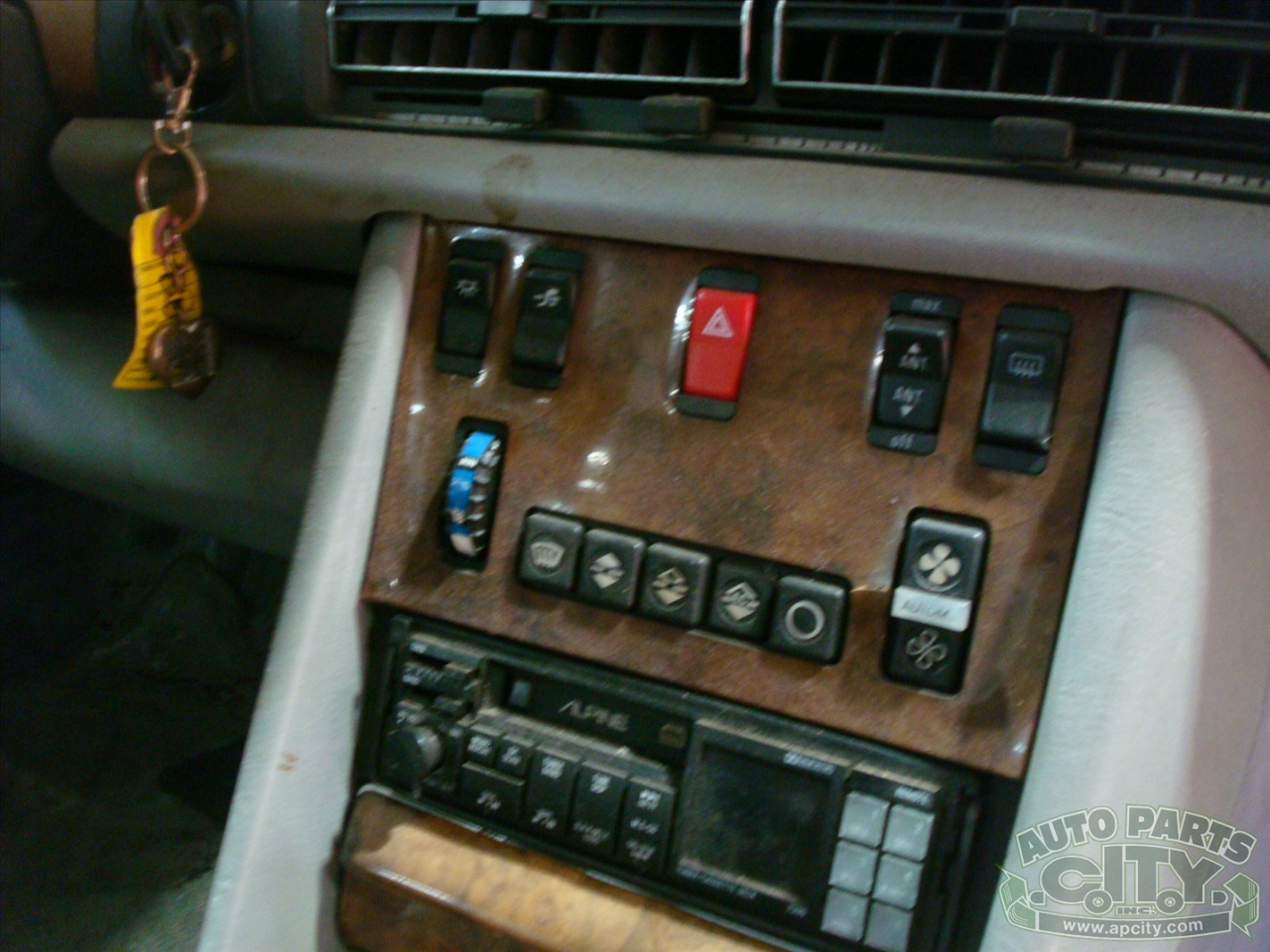 Mercedes-Benz 500 SEC 1985