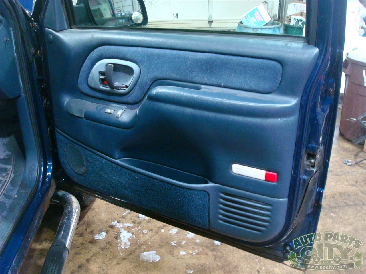 Chevrolet Tahoe 2-Door 4WD 1996