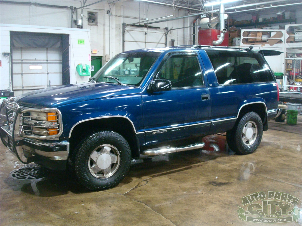 Chevrolet Tahoe 2-Door 4WD 1996