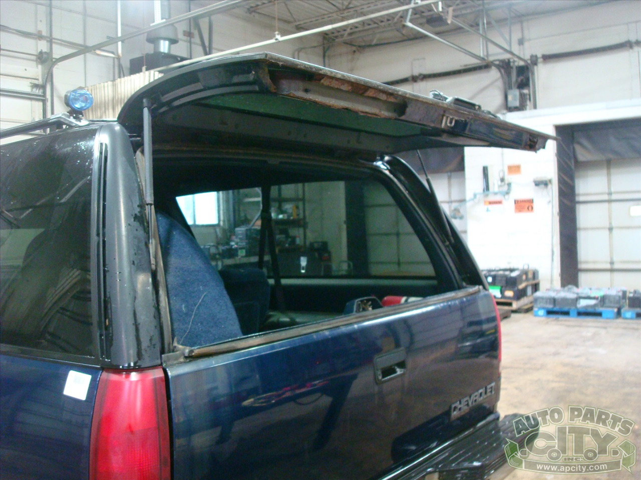 Chevrolet Tahoe 2-Door 4WD 1996