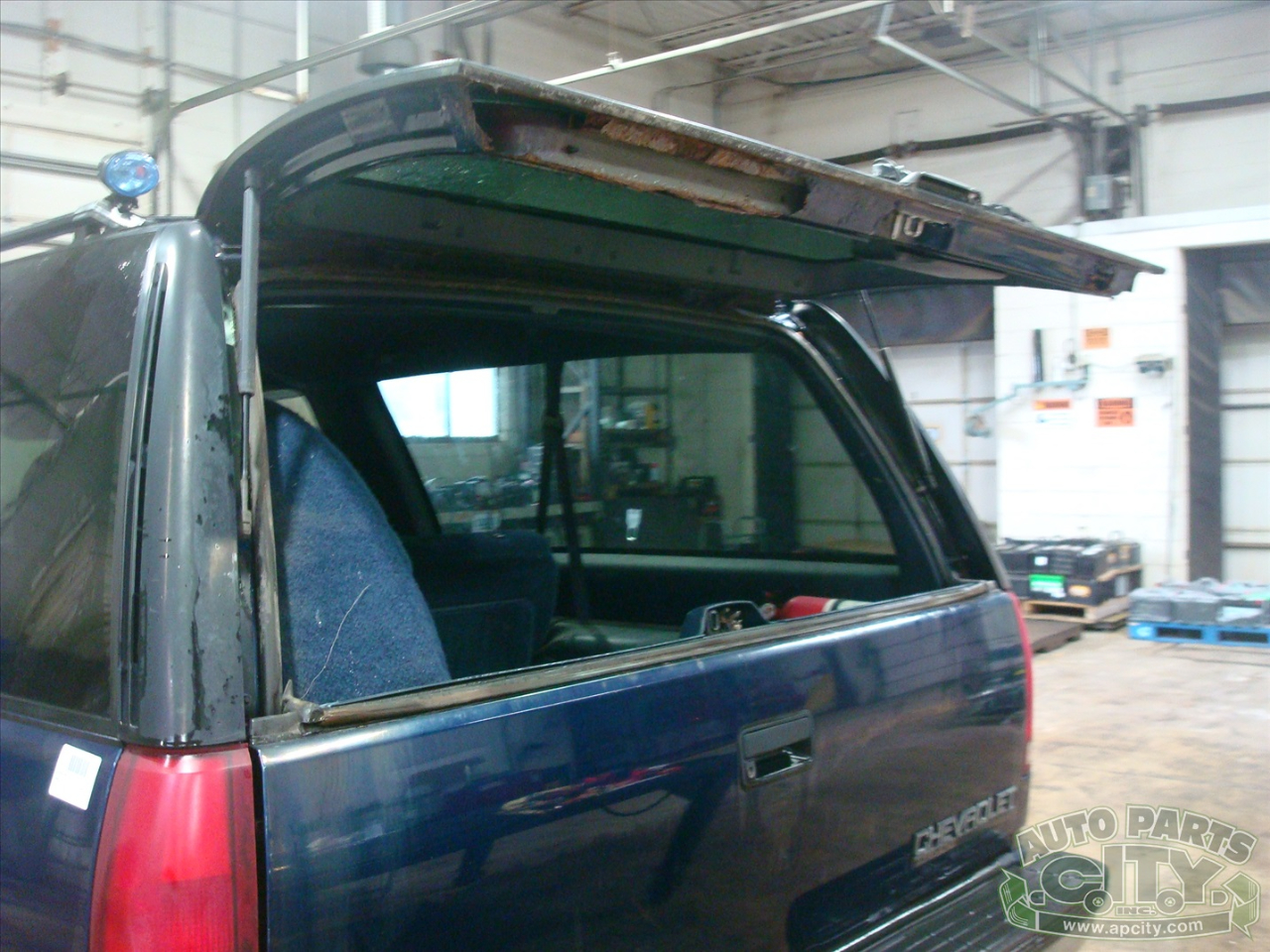 Chevrolet Tahoe 2-Door 4WD 1996