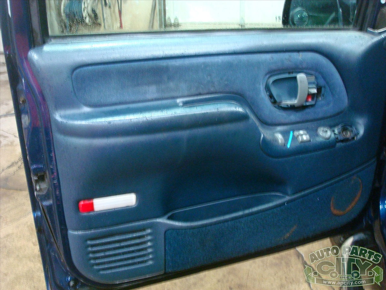 Chevrolet Tahoe 2-Door 4WD 1996