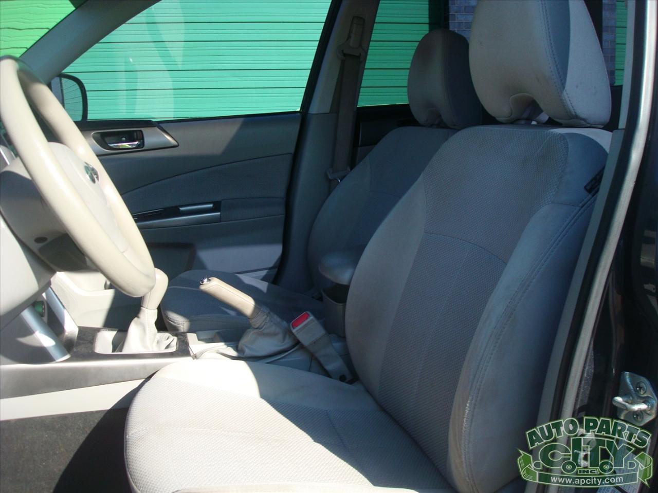 Subaru Forester 2.5X Premium 2011