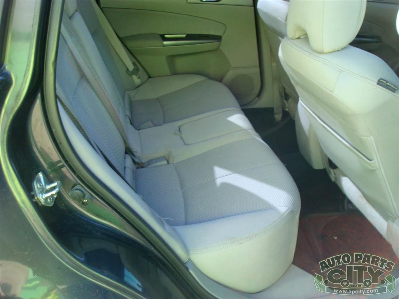 Subaru Forester 2.5X Premium 2011