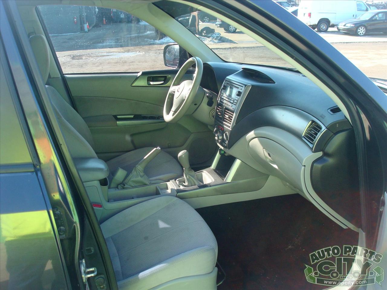 Subaru Forester 2.5X Premium 2011