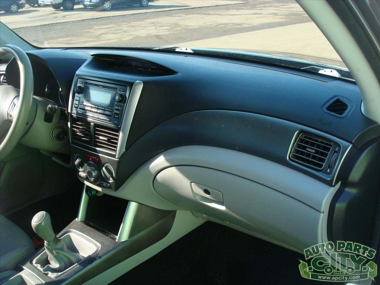 Subaru Forester 2.5X Premium 2011