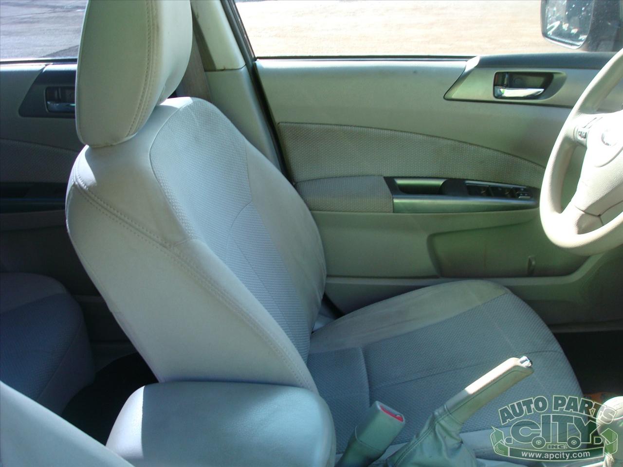 Subaru Forester 2.5X Premium 2011