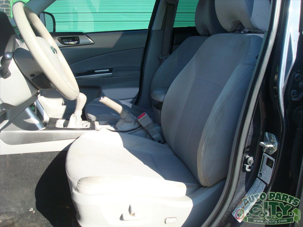 Subaru Forester 2.5X Premium 2011