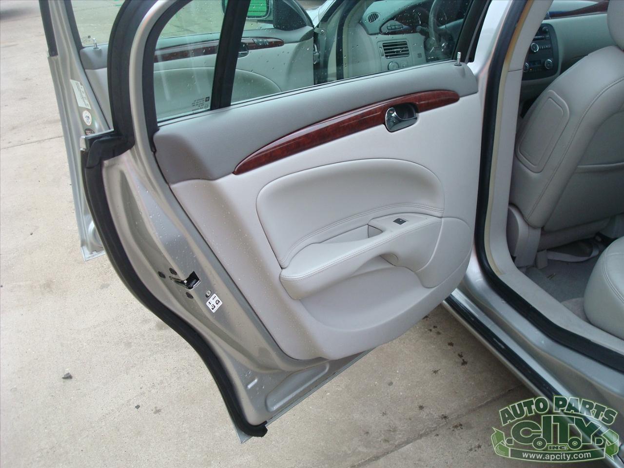 Buick Lucerne CXL V6 2006